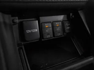 Toyota  17