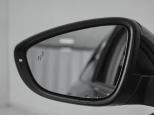 Volkswagen  8
