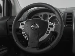 Nissan  11