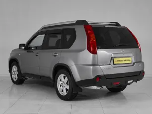 Nissan  4