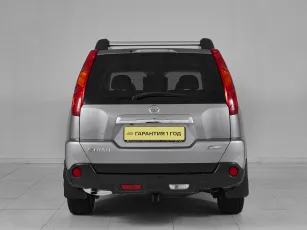 Nissan  5
