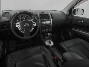 Nissan  8