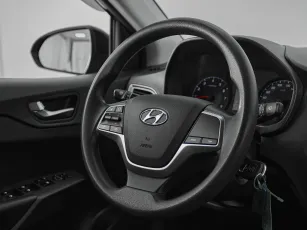 Hyundai  10