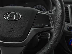 Hyundai  12