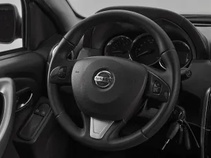 Nissan  10