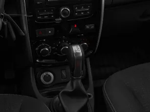 Nissan  15
