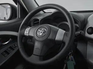 Toyota  10