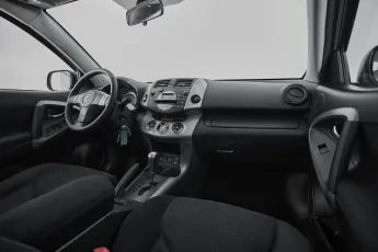 Toyota  9