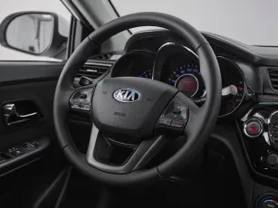 Kia  10