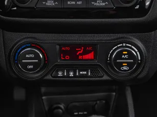 Kia  18