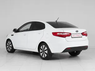 Kia  4