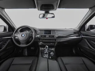 BMW  8