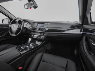 BMW  9