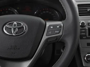 Toyota  12
