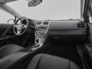 Toyota  9
