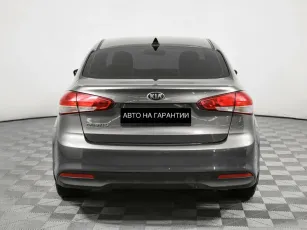 Kia  4