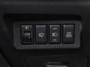Nissan  15