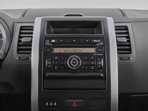 Nissan  16
