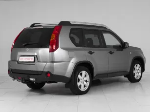 Nissan  6