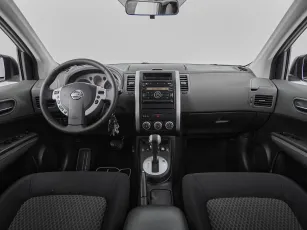 Nissan  9