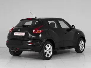 Nissan  6