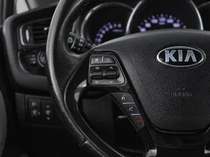 Kia  11