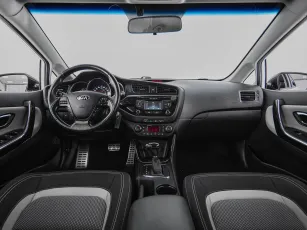 Kia  8