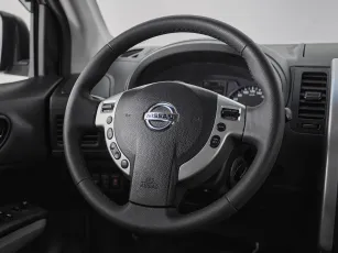 Nissan  11