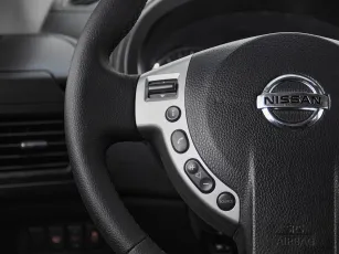 Nissan  12