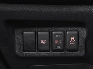 Nissan  16