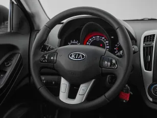 Kia  10