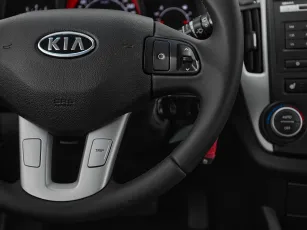 Kia  12