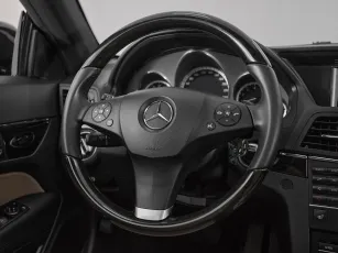 Mercedes-Benz  11