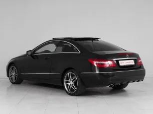 Mercedes-Benz  4