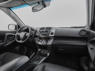 Toyota  9