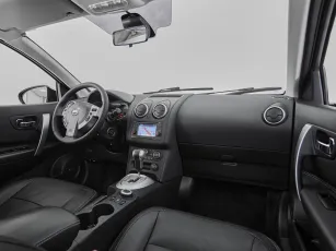 Nissan  10