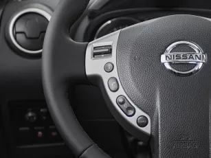 Nissan  12
