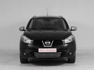 Nissan  2