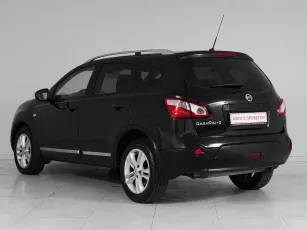 Nissan  4