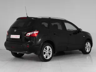 Nissan  6