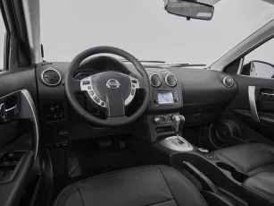 Nissan  8