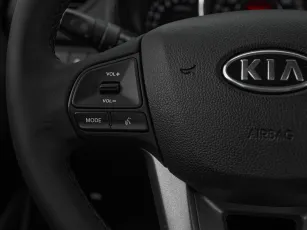 Kia  11