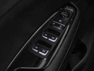 Kia  15