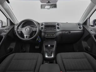 Volkswagen  8
