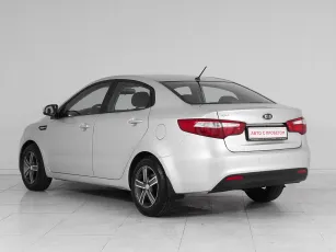Kia  4