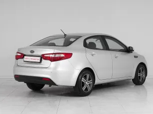 Kia  6