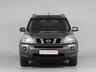 Nissan  2