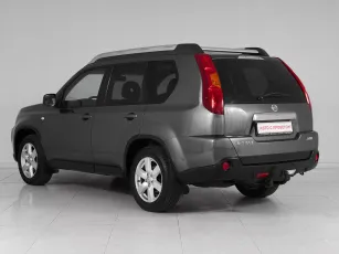 Nissan  4