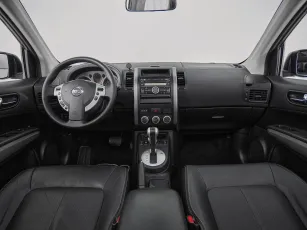 Nissan  9