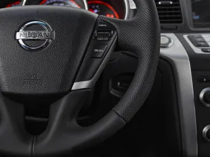 Nissan  12